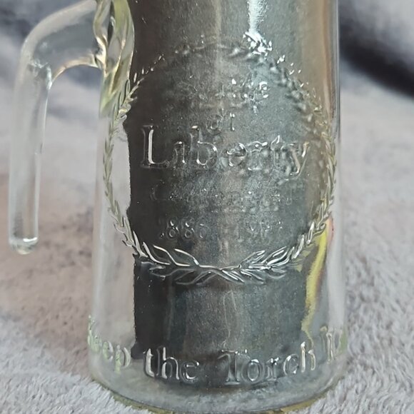 Statue of Liberty Set of 2 Centennial 1886-1986 Keep the Torch Lit Mugs T15 - Picture 5 of 6
